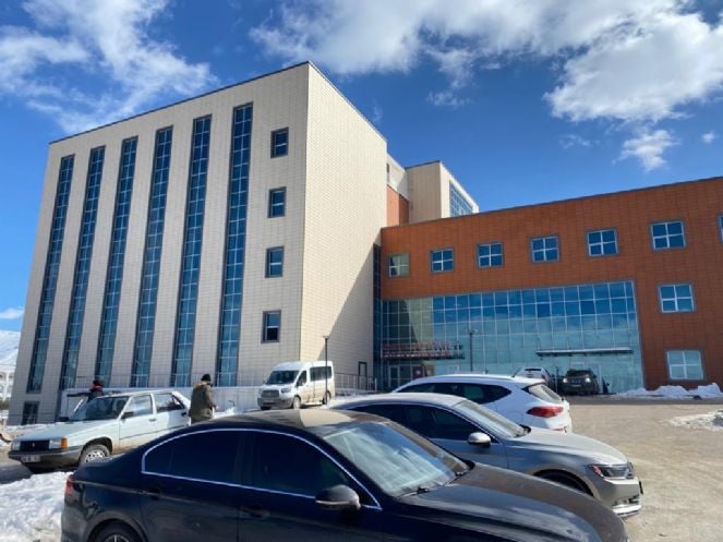 Liyakatsız kadrolar kenardaki boşlukları doldurunca devlet hastanesinin sismik izolatörü depremde çalışmadı