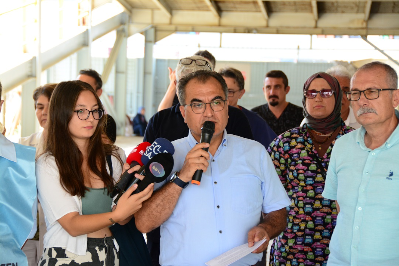 İzmir’de sağlıkçıların otopark isyanı: Otoparkı değil hizmet binasını yıkın!