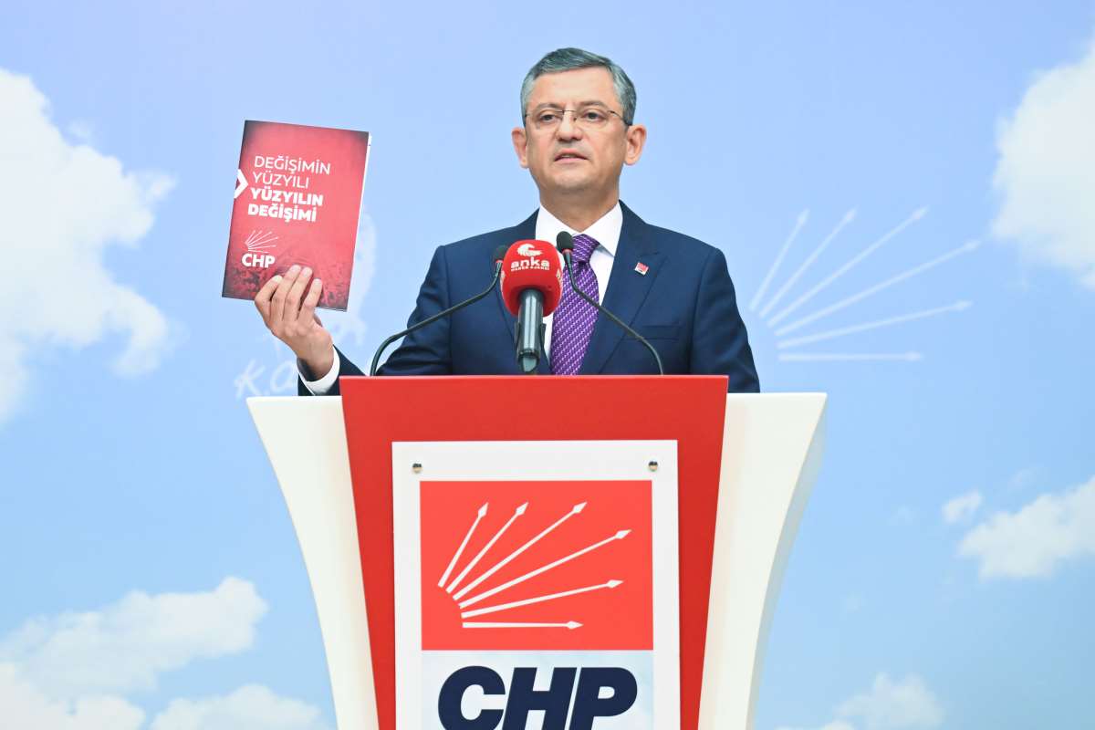 Son dakika... Özgür Özel adaylığını ilan etti: 'CHP değişirse Türkiye değişir'