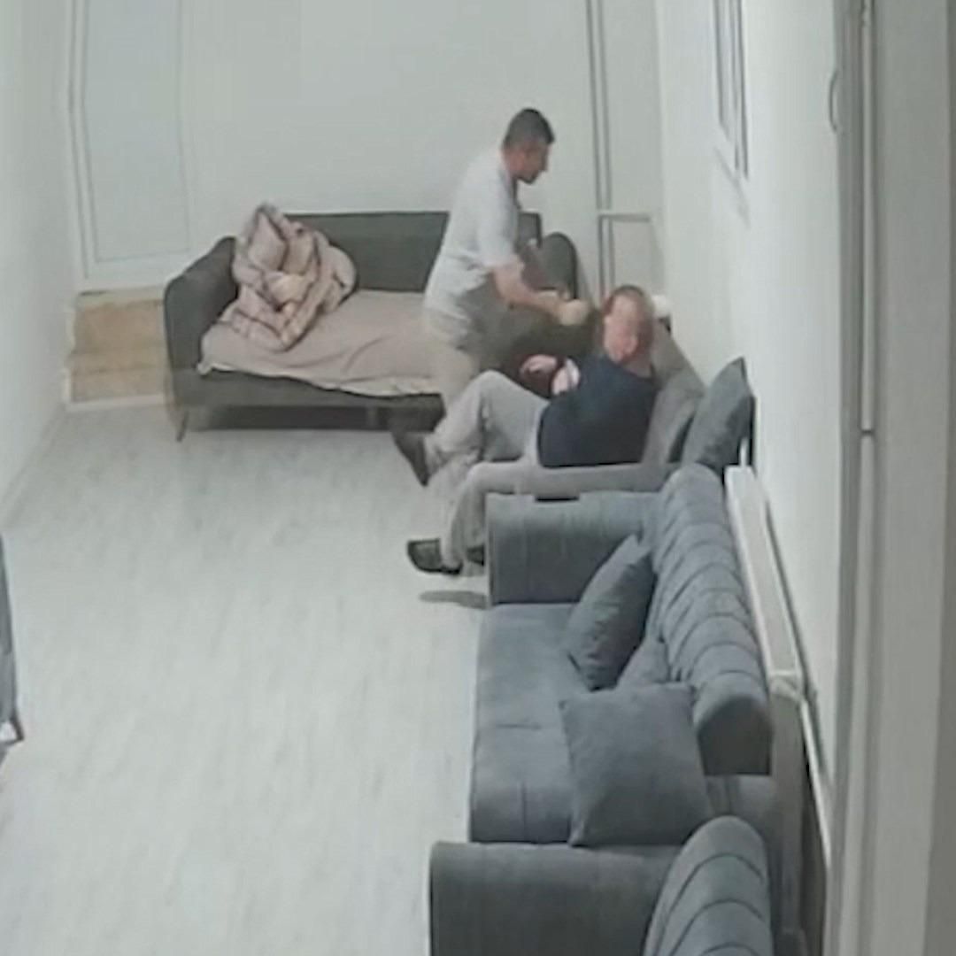 Bakımevinde skandal görüntüler! Tokat attı, boğazını sıktı, yerlerde sürükledi... "Şaka yaptık" deyip serbest kaldı 3
